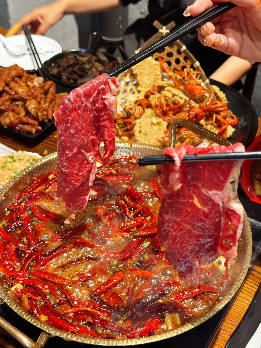 乌鲁木齐听说下雨天和霸王冒火凤爪锅更配哦