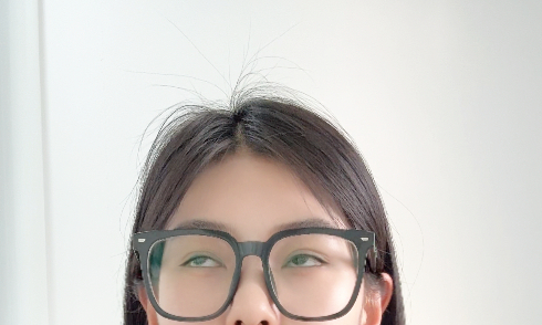 要命了，剪视频，电脑卡死了，刚好卡到我翻白眼，算了，明天再说，下班~~~~酥酥日