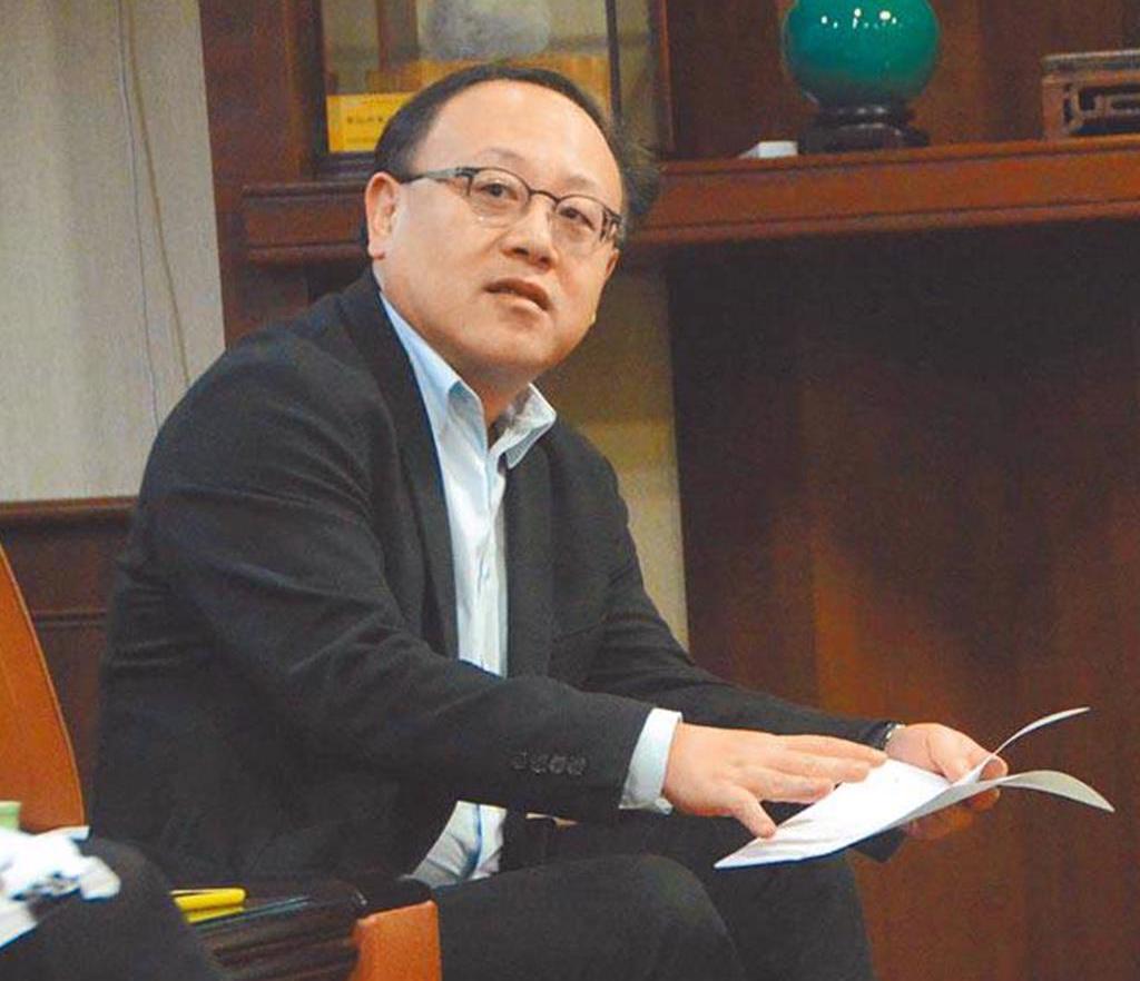 有关人士9日证实，已核定台当局政务委员史哲出任高铁董事长。蓝委许宇甄针对民进党政
