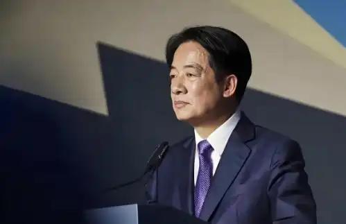 赖清德给自己早已安排好“后事”了！
 
赖清德频繁在公开场合一再强调“守护台湾”
