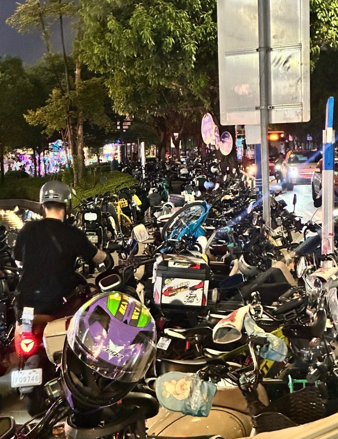 哎，比条路行下得唔得啊