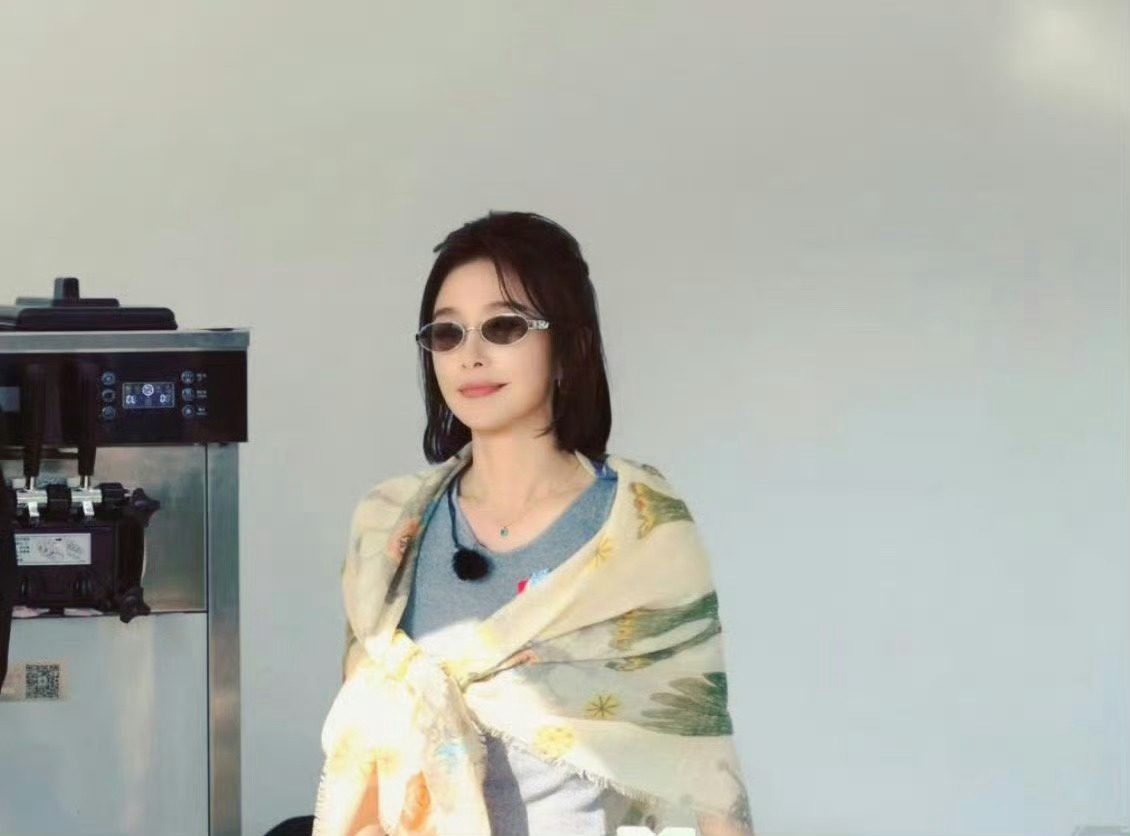 秦岚告别亲爱的客栈 非常不舍得秦岚姐。期待下次还有机会客栈见。 