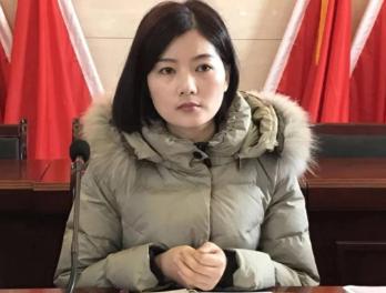 还记得李佩霞吗？江西万年县的李佩霞案子过去两年多了，她因受贿罪被判 3 年，罚金