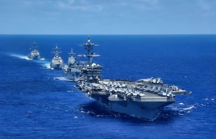 突发！美国航母被伊朗成功击中！刚刚，伊朗军方发布正式声明，宣称使用无人机在自身水