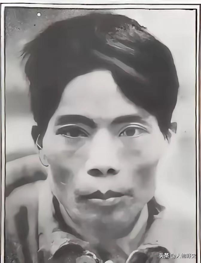 1932年，琼崖红军独立师师长王文宇，率部苦战，身边仅剩唯一警卫员，就派王信下山