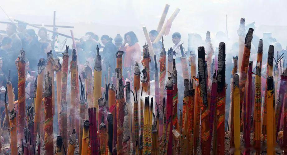 跨年想解锁独特体验？辽宁本溪铁刹山太香了！明星都爱的祈福圣地，雪景美到窒息，磁场