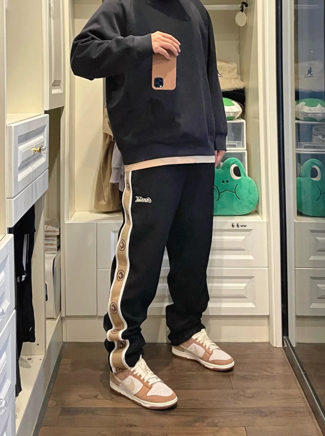 小麦色系｜直筒裤穿搭