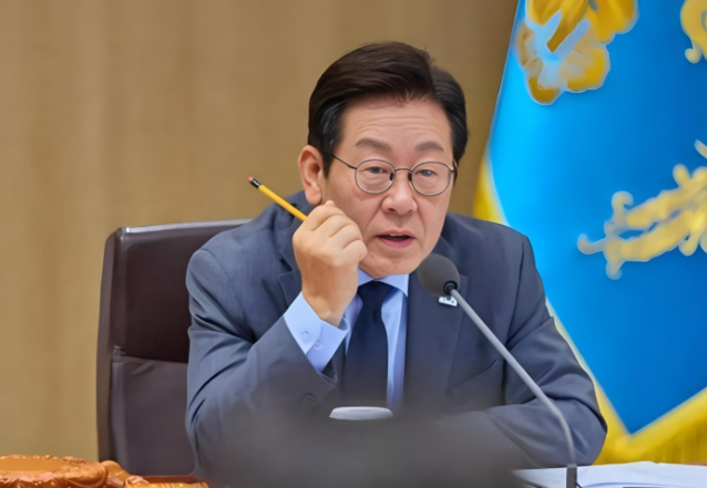李在明忍不了亲自辟谣，指责韩媒发涉华假新闻，但是又有什么用呢？根子的问题解决不了