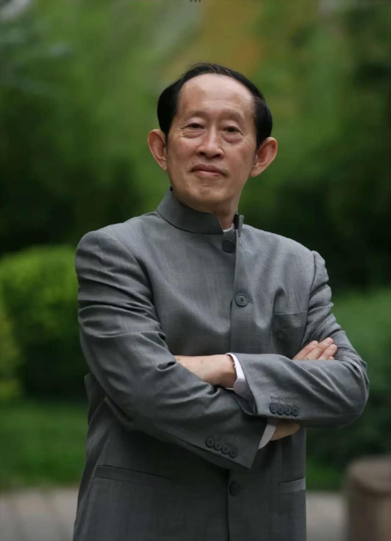 读史别学狠，懂分寸才是真智慧！
 
研《史记》五十年的王立群，道破最扎心历史真相