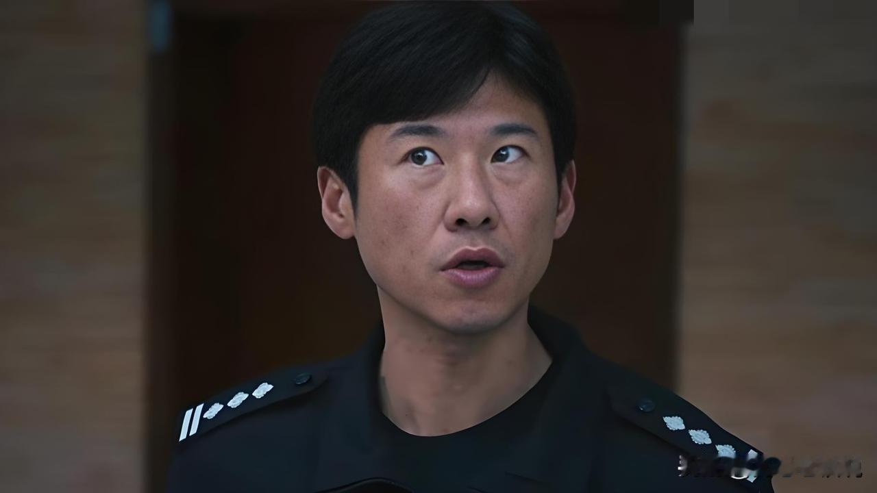 “大智若愚”一词，被王骁在《低智商犯罪》电视剧中表现的淋 漓尽致！

你发现没有