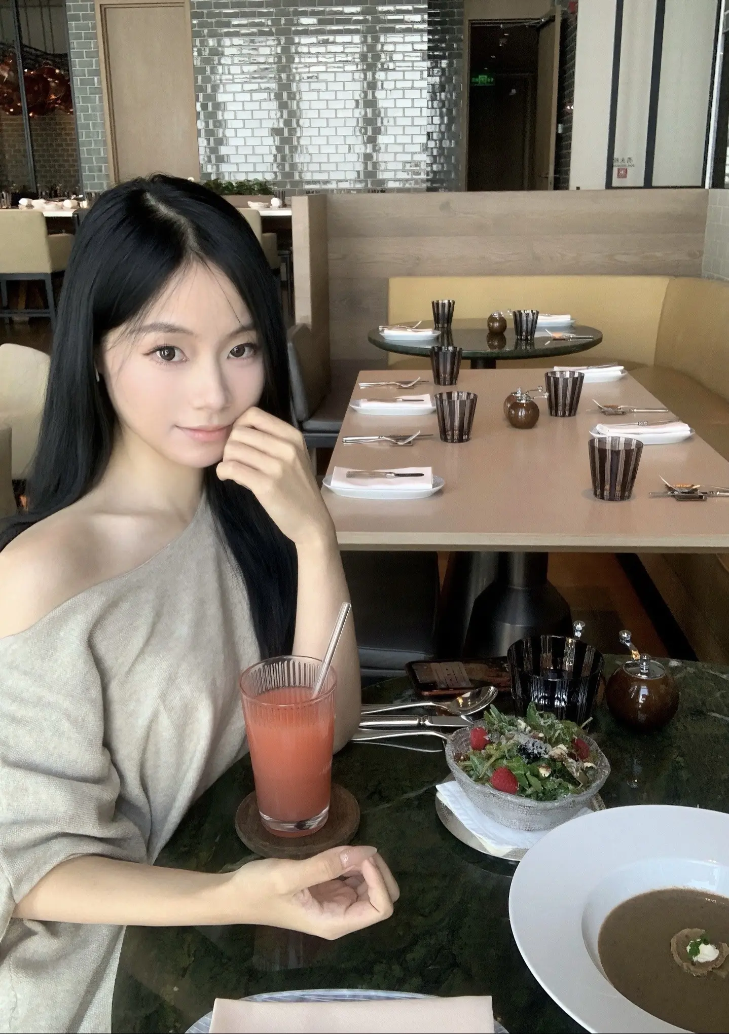 至于你能帮我做什么，亲爱的，非常简单：做你自己就行。你就是我的生命、我...