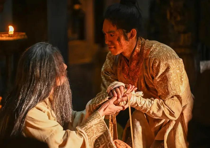 我本来只是封神第一部的一枚普通自来水，也就平平无奇三刷了IMAX而已，其他一切主