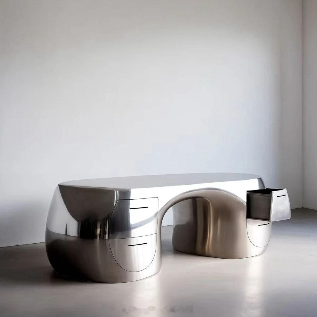Arnardo Desk |设计：Paddy Pike Studio这款 Arn