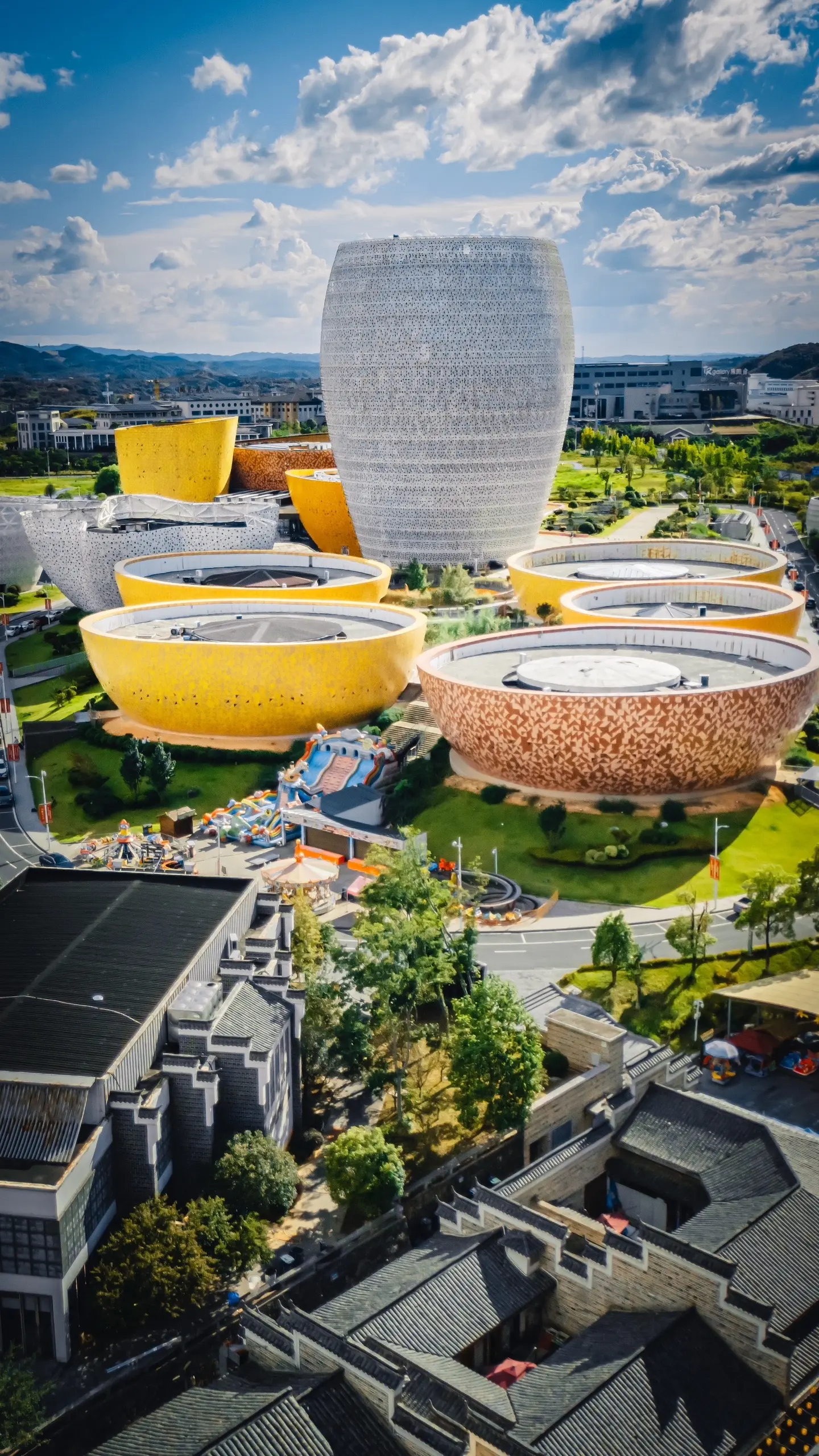 盘点我在国内拍过的特色建筑。可以看看大家相册里的特色建筑吗？