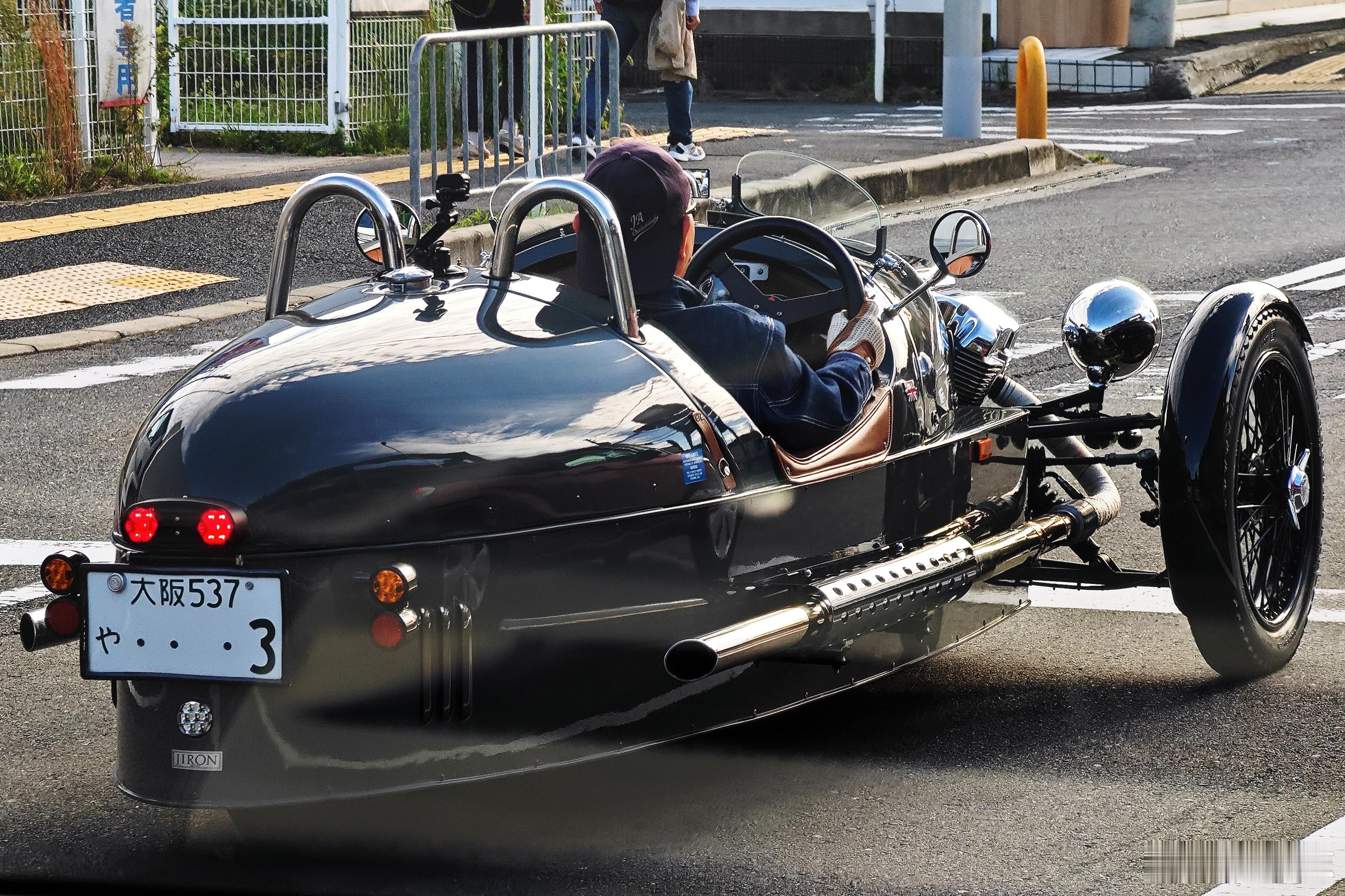 #北京大雾有多大# 京都满大街都是老旧大排量燃油车，难怪天气这么差，都是因为这些