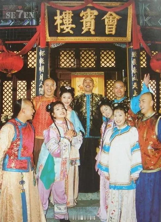 还珠格格入驻微博 经典版《还珠格格》第一部，1998年在中国大陆正式开播，一经播