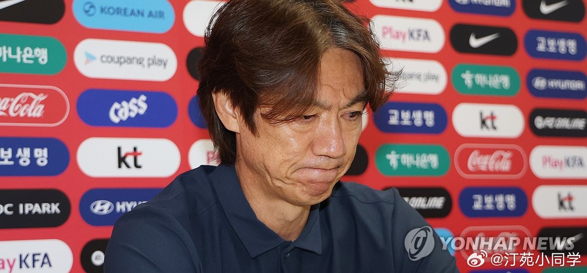 围观世界杯 洪明甫29日在位于墨西哥萨博潘的大本营宣布辞去主教练一职，为韩国队未