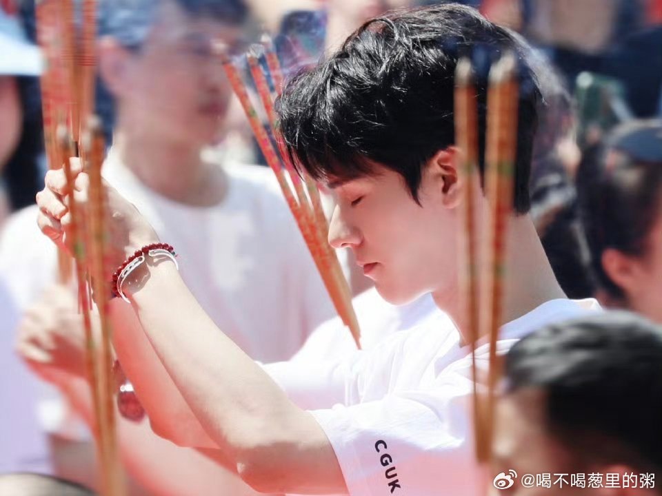【放个新置顶🔝】All For：⚠️此博主超绝溺爱批，对着龚俊唱歌都说好听的那