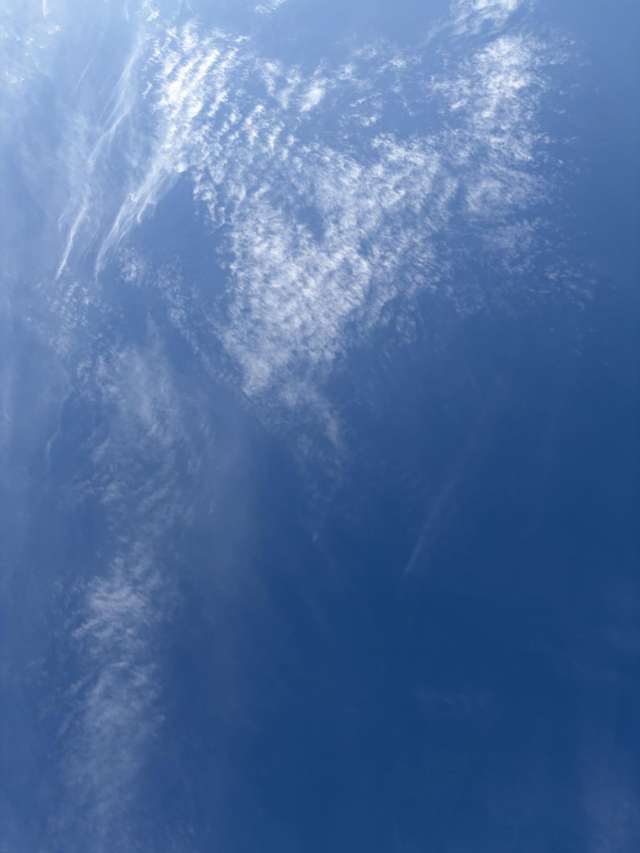 定格瞬间，天空就像大自然的画布，每时每刻都有不同的美，随手拍下来，日后翻看，都是