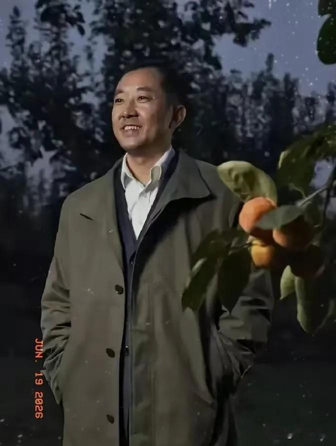 “清华硕士”毕业的县委书记陈行甲，语出惊人：“贪官贪的钱，一个是养儿子，一个是买