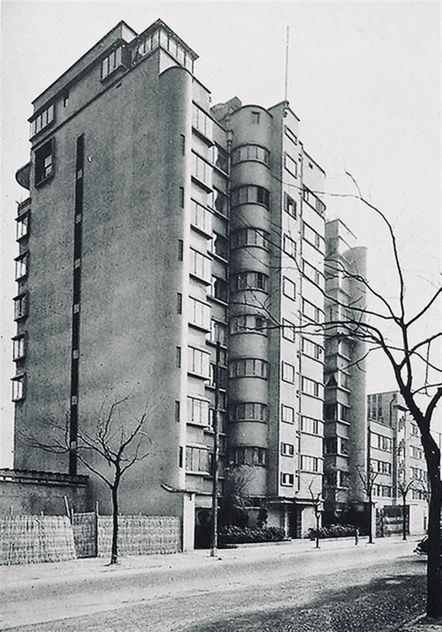 1937年上海邬达克设计的“达华公寓”
