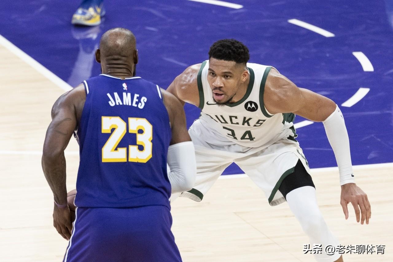 字母哥归来！
今天雄鹿对阵凯尔特人的比赛中，字母哥在缺阵了一个半月后选择了复出。