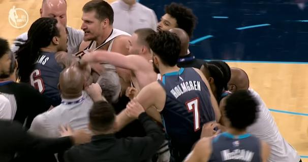 掘金超级球星约基奇真是太大气了！在今天掘金客场以121：127不敌雷霆的赛后采访