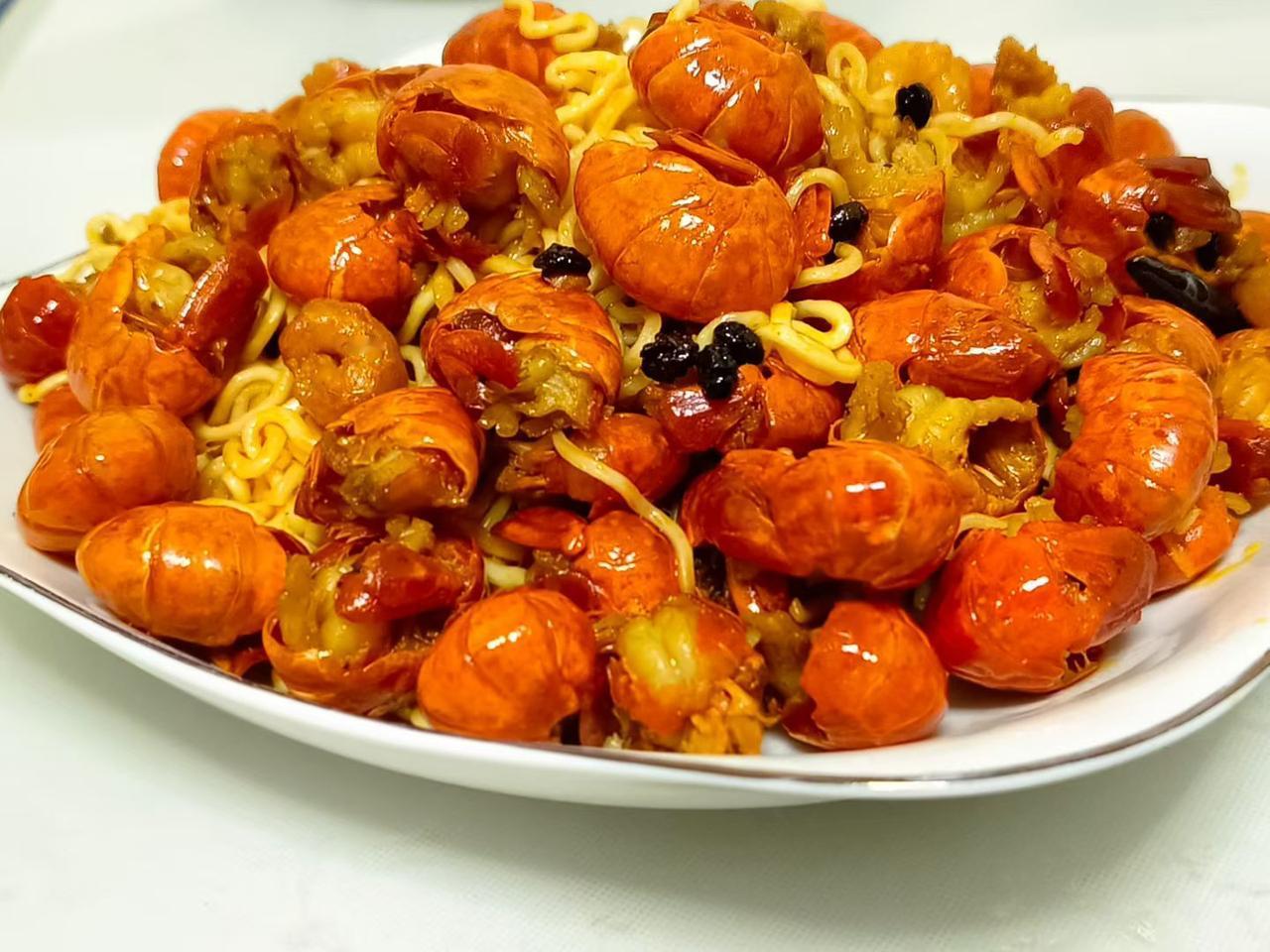 龙 虾 盖 面

第一次做[呲牙][呲牙][呲牙]