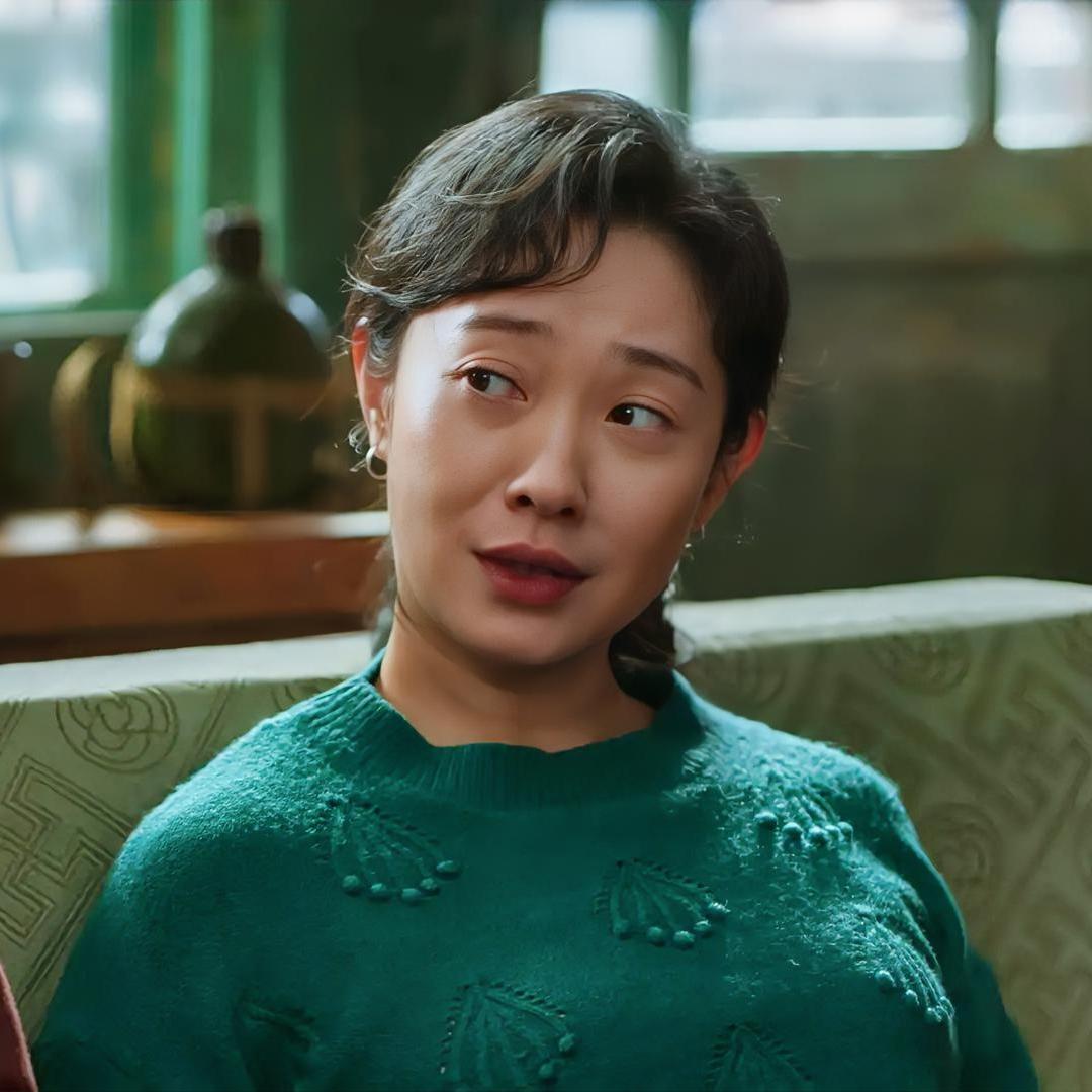 看了《老舅》更喜欢演员王佳佳了，真是演什么像什么！之前她的荧屏形象以心机、霸道的