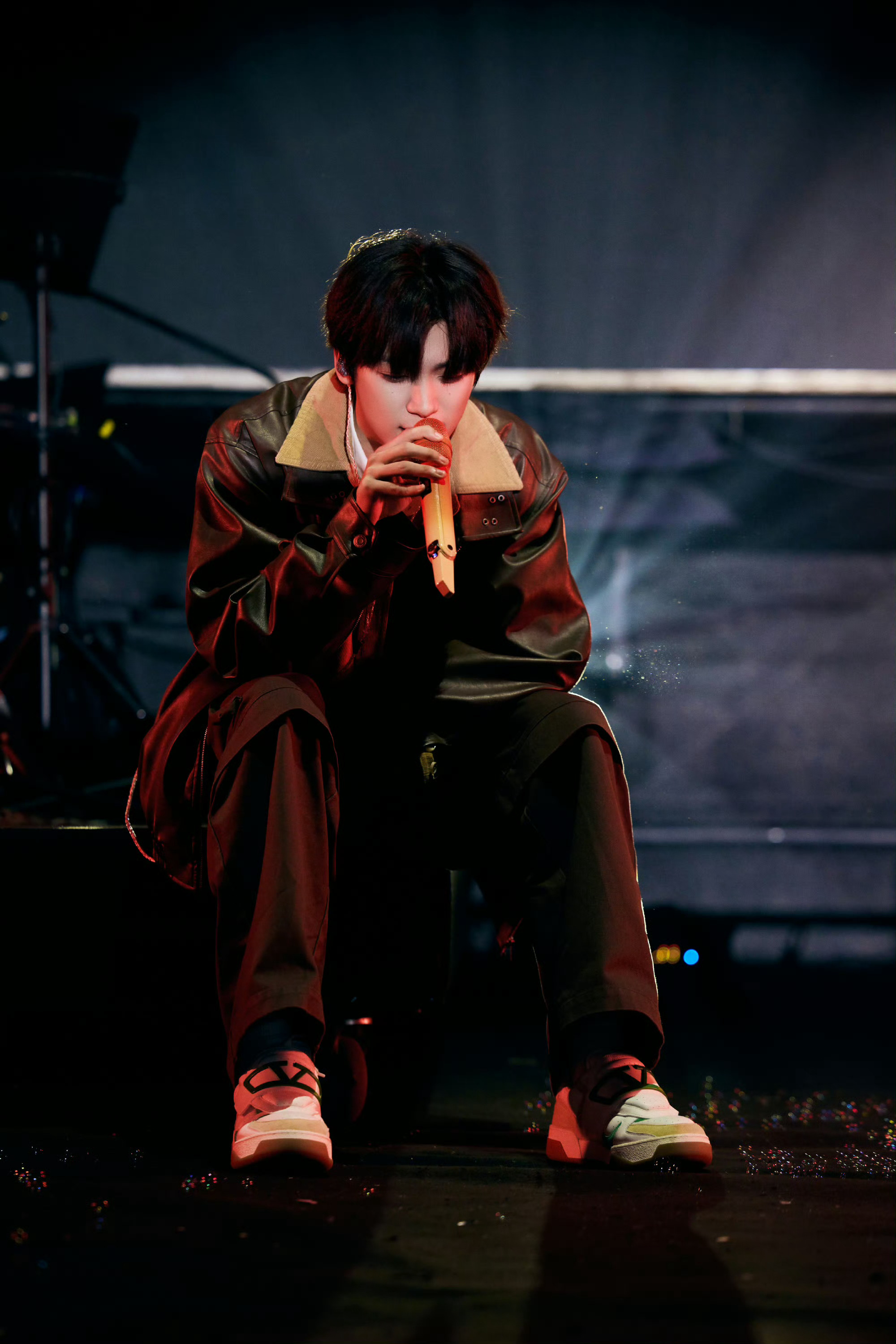 🔮 “花会凋谢 但我对你的爱不会 这份爱意永远不会凋零 我的爱永远热恋”