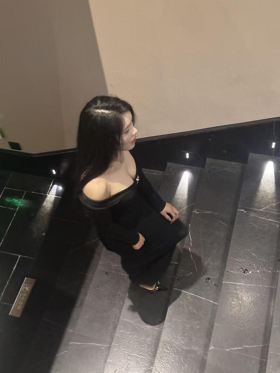 来了来了，老哥～各位登们今天好～～   💓💓💓