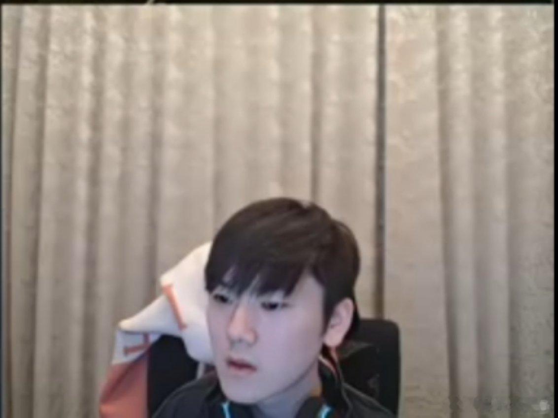 JackeyLove好快的开播，真不休息几天嘛[允悲]二编下，说是欠了时长需要补