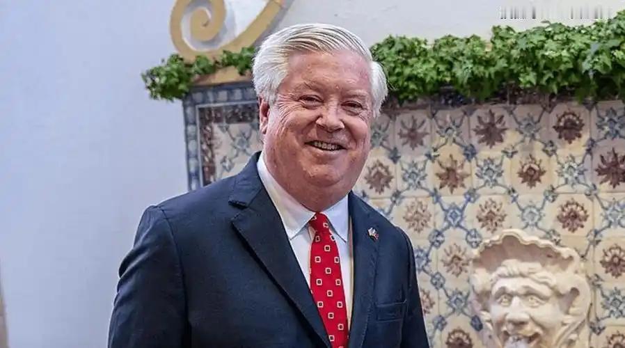 就在薛剑痛斥高市早苗余音绕梁之际，美国驻日大使格拉斯憋不住了。11月10日推文称