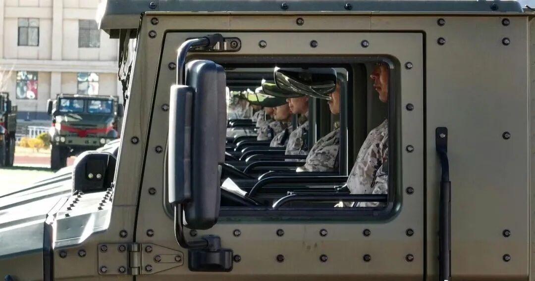 看着很厚实
77集的新运输车

陆军老大哥烽火问鼎计划中美军事力量 ​​​