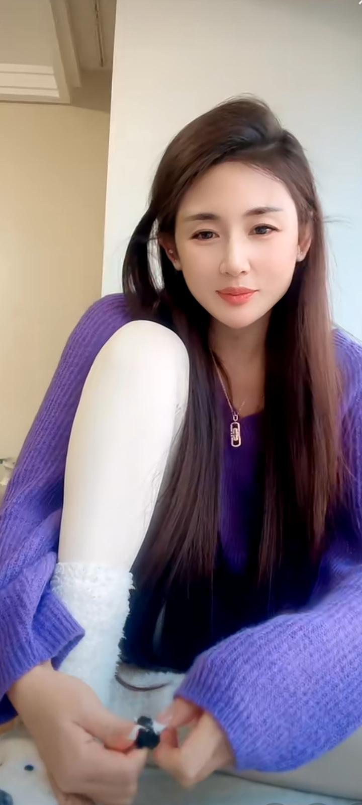 感情里并不是只有甜，也会有争吵、误会、冷战。但奇怪的是，每次吵完，我都更确定一件