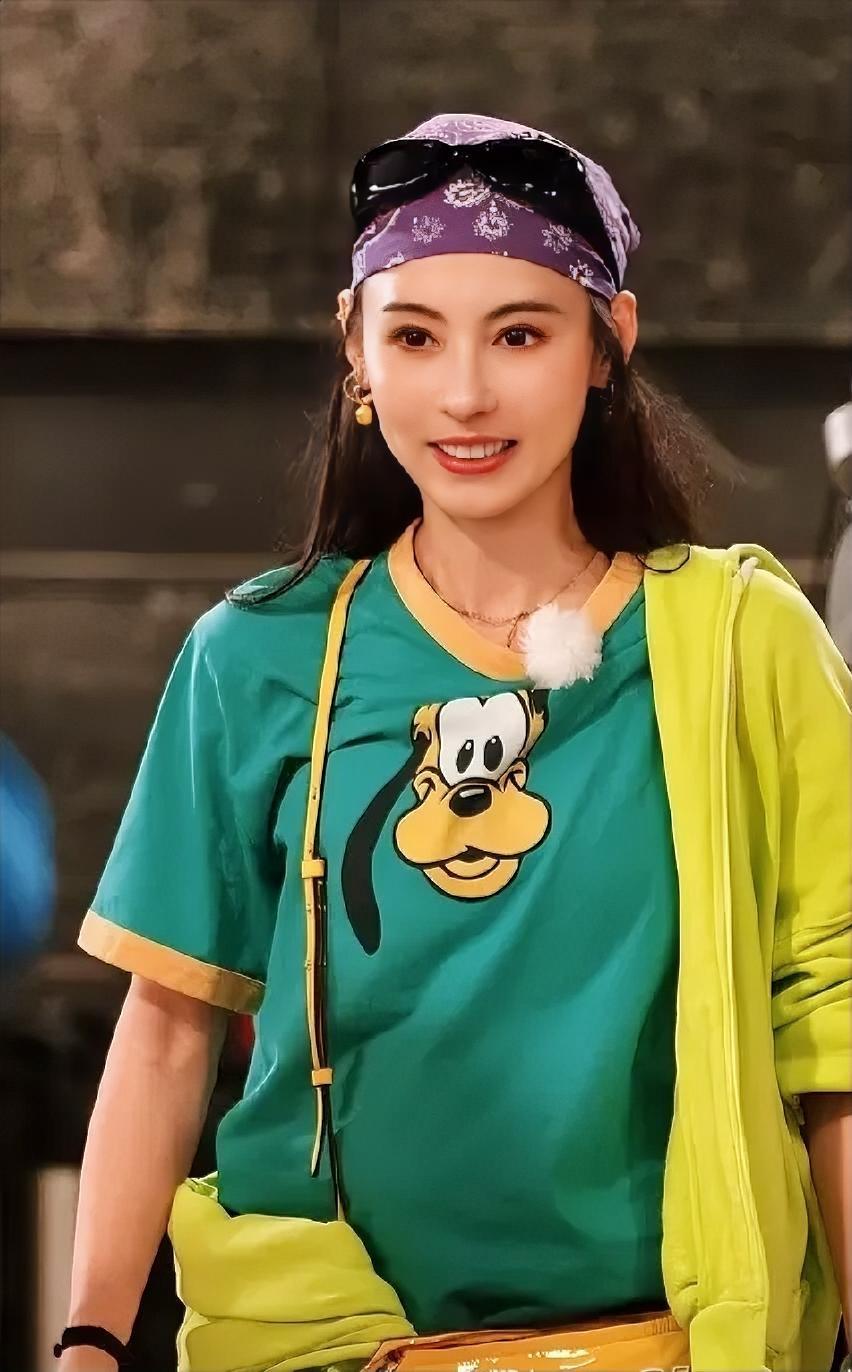 一个小细节
让我们彻彻底底看清张柏芝的人品，
香港大火这次造成损失严重，张柏芝