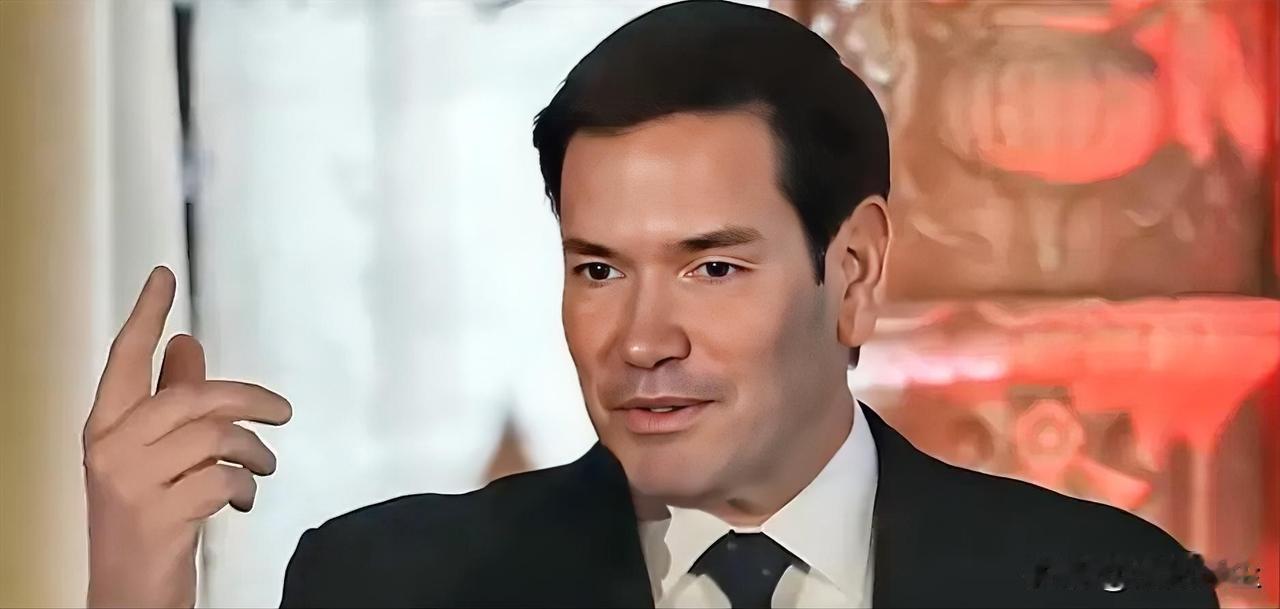 美国国务卿鲁比奥坦言，他在空军一号上跟不上特朗普总统的节奏，会瞒着特朗普偷偷打盹