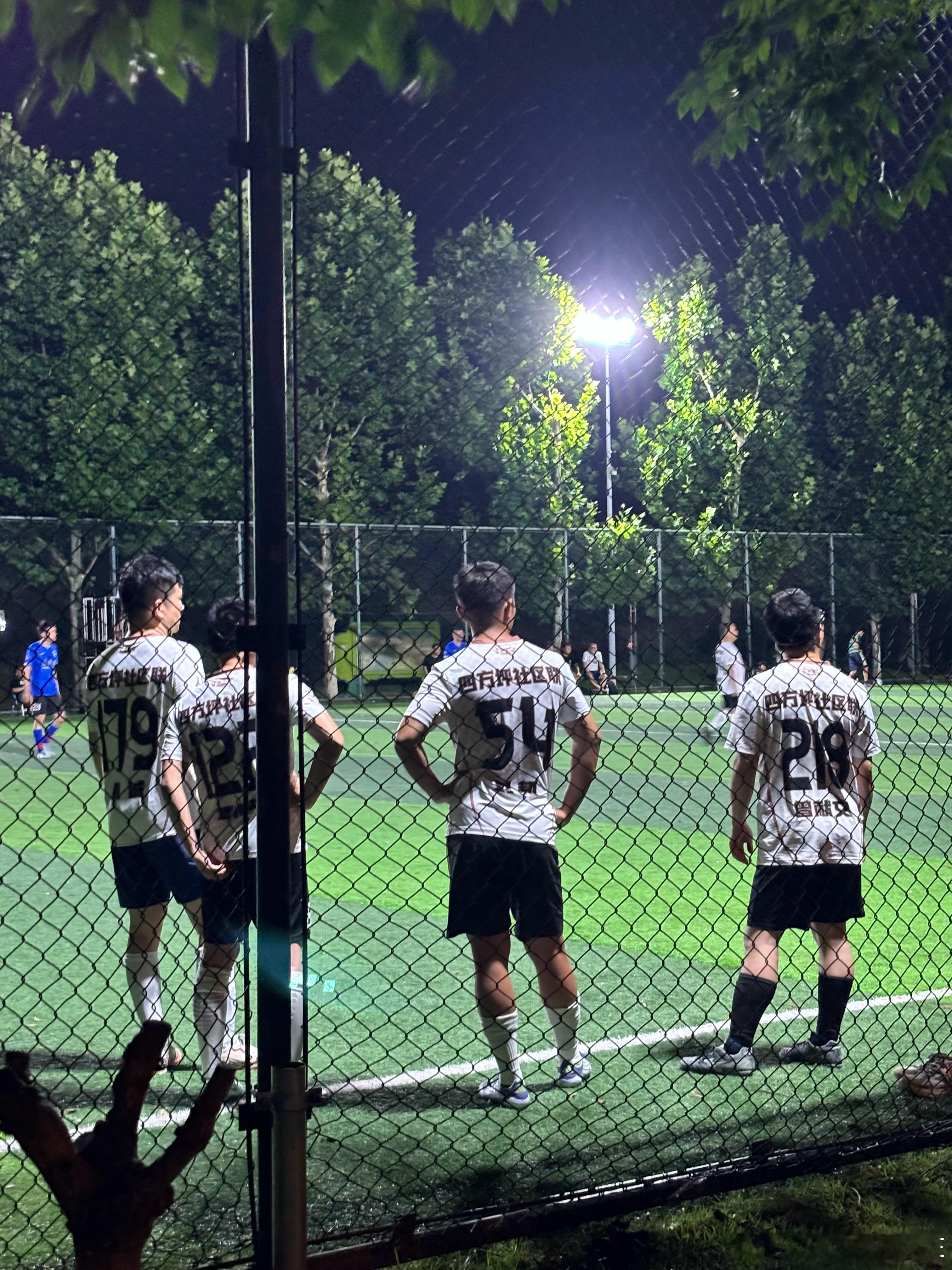 我可以被他们… 