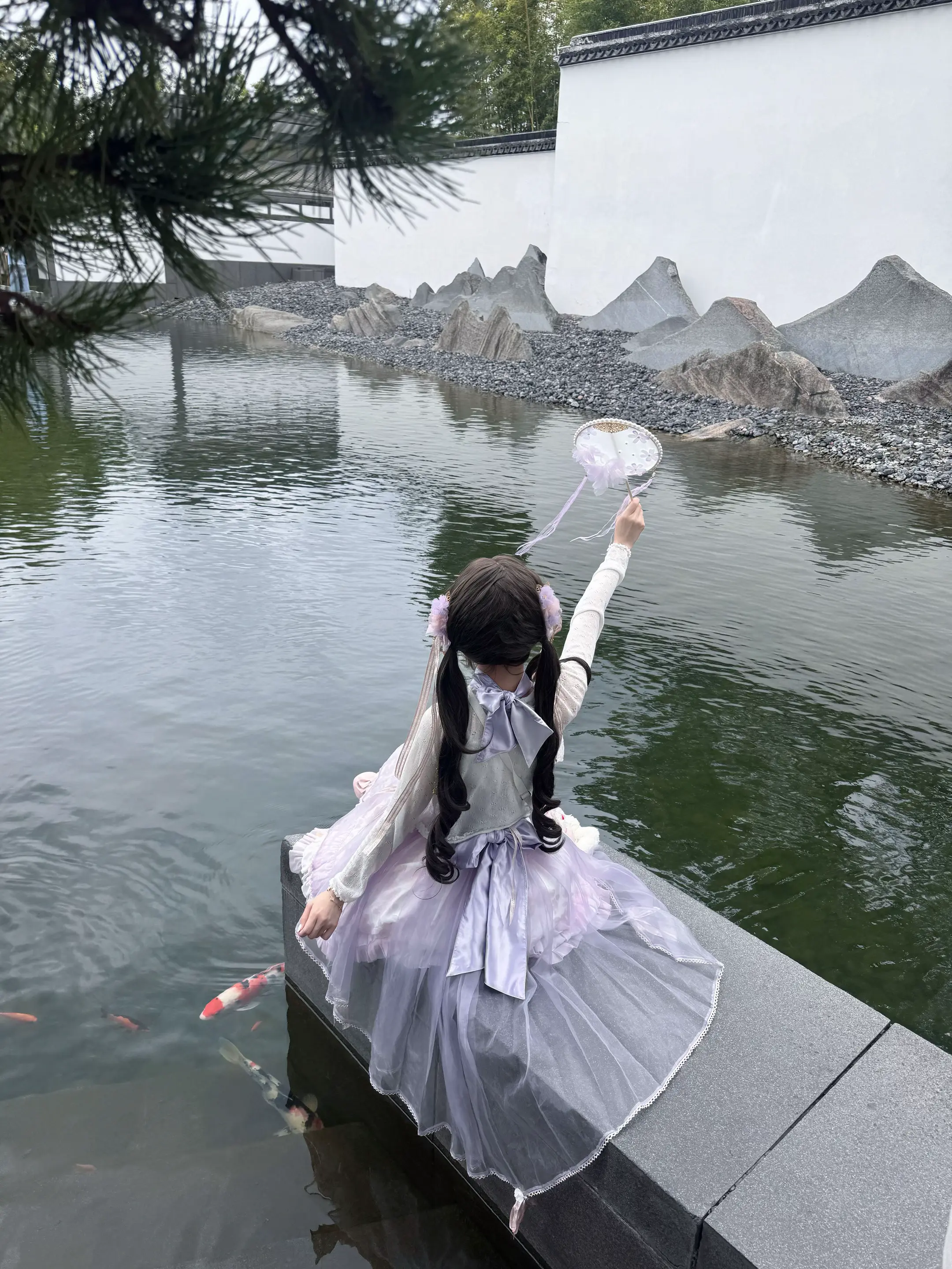 以墙为纸 以石为绘