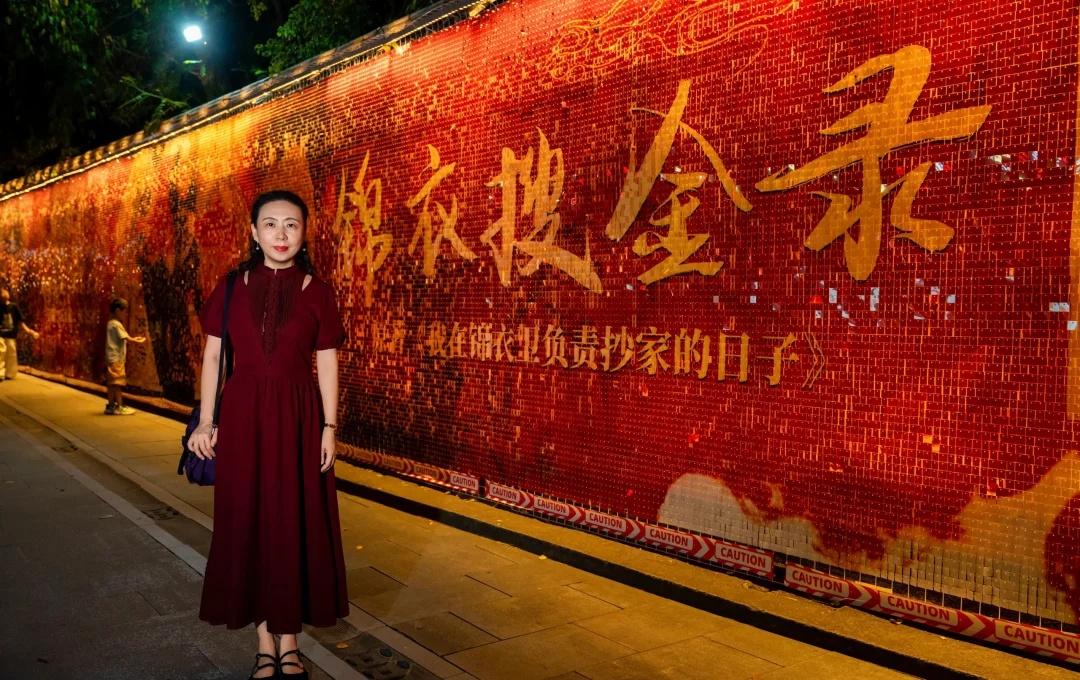 一夜无眠，可能是饿的也可能是激动的
四开才抢到的票，第二天就要出发什么都来不及准