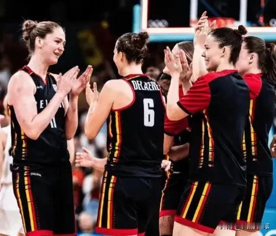 太丢脸了！日本女篮27分惨败比斯利导致中国女篮没能直接出线，看数据谁该来背锅？
