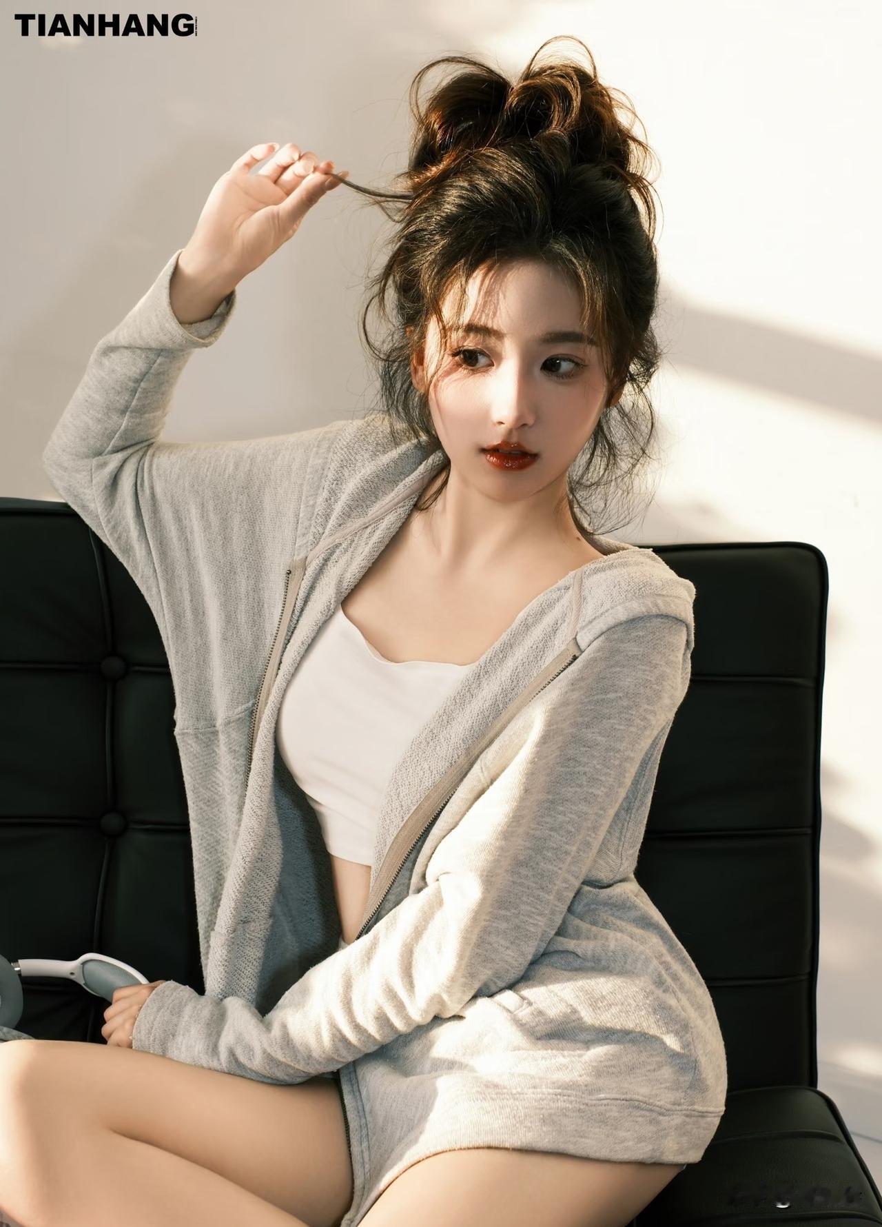 慵懒午后，少女心爆棚的自拍时刻