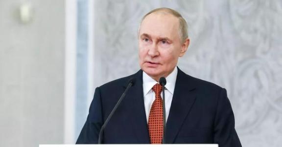 俄乌冲突打到现在，特朗普才发现：还是中国高明，美国却学不来！
 
俄乌冲突已经进