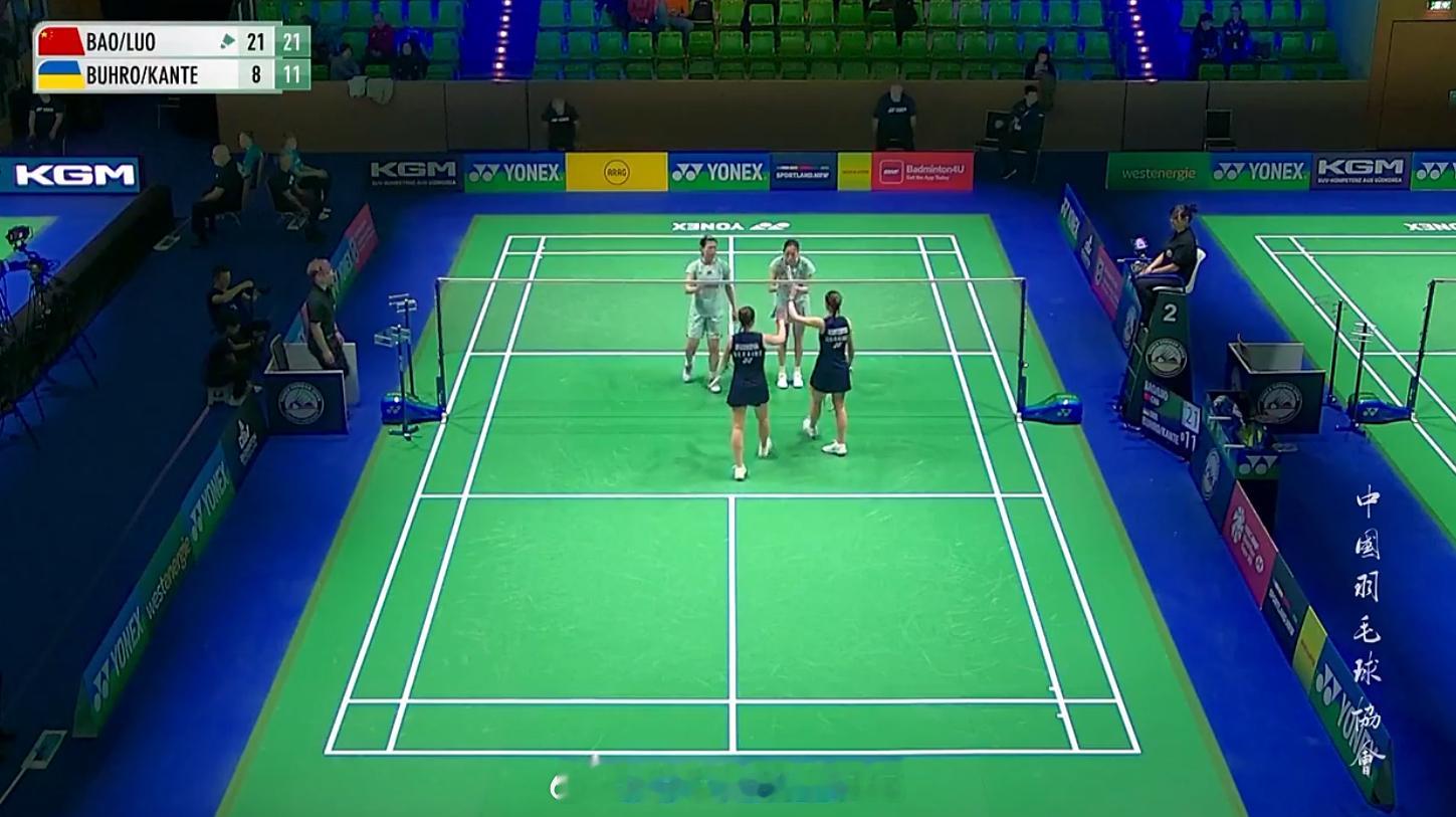 女双 1/8赛 鲍骊婧(8)/罗徐敏 21-8 21-11 布洛娃/坎特米尔20