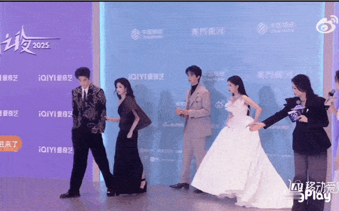 你们没看过这个图吗 呃 很势利眼呀 