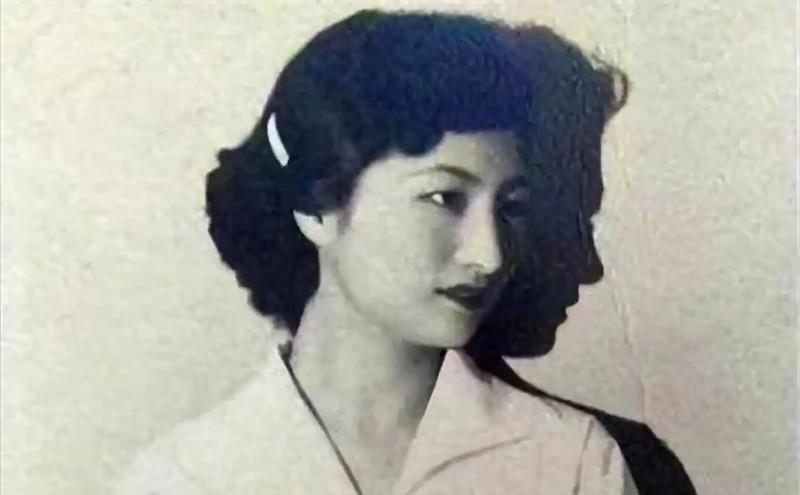 1966年，美国为了暗杀主席，联合老蒋设计出来一个“美人计”，派出了一个培养了十