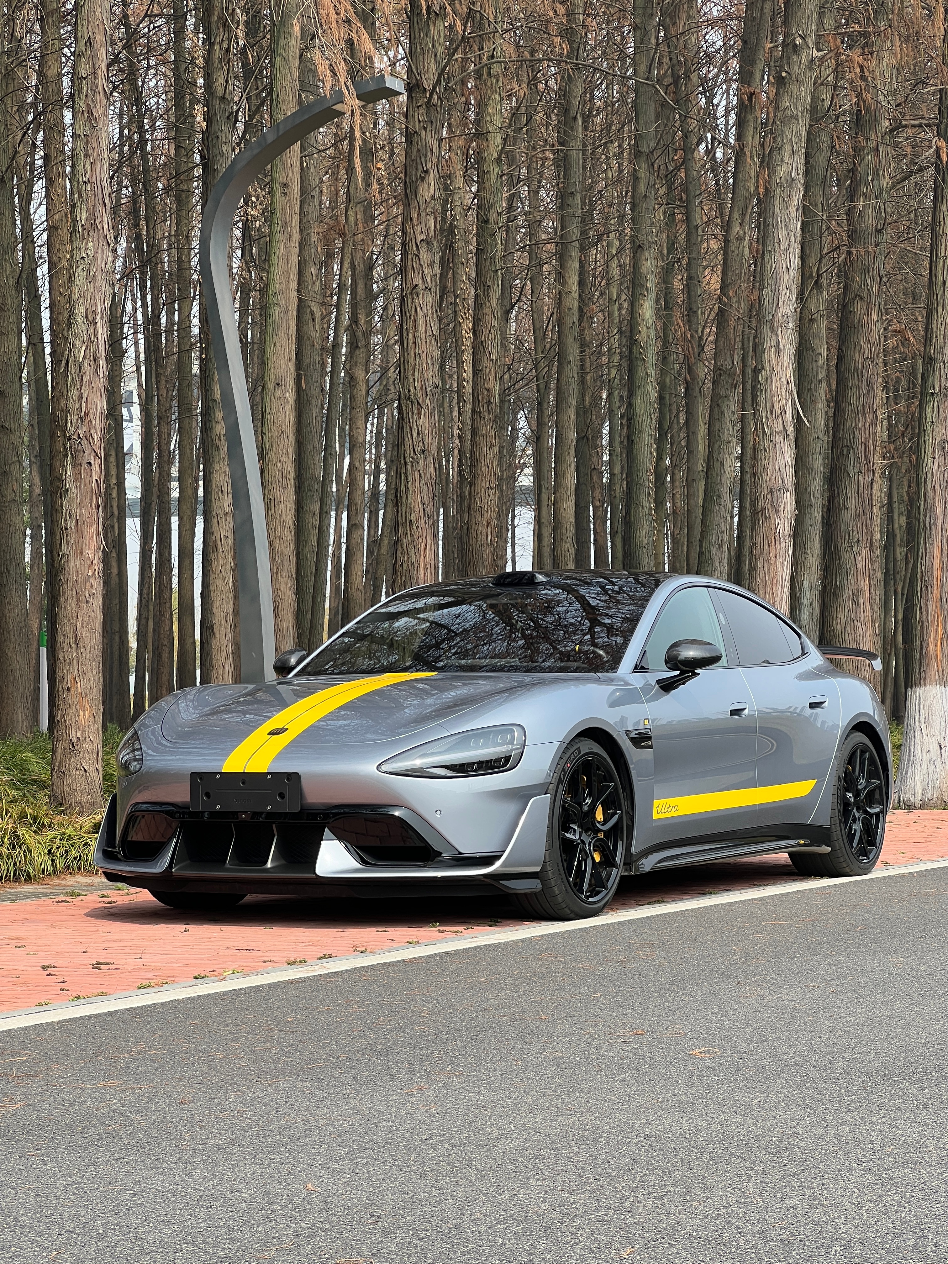 中国新能源车以创新引领全球产业小米SU7 Ultra刷纽北都是一年前的事情了中国