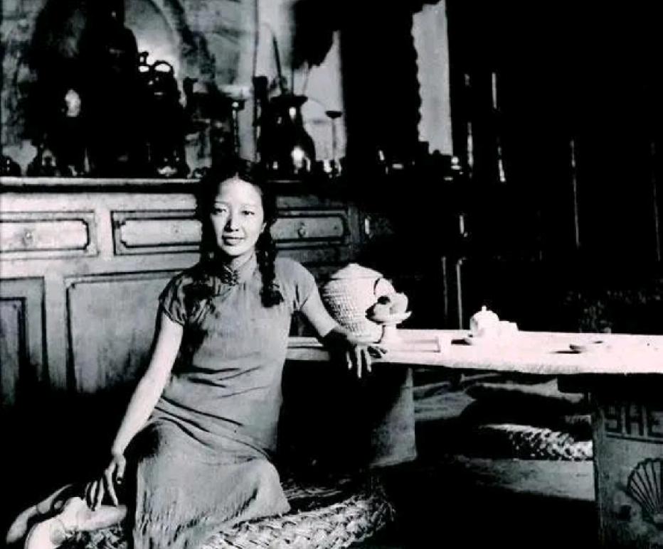 性学专家说：
“女人一旦找了新欢，
那么这个女人的绝情和她的狠毒，
男人永远无法