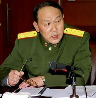 “晚打不如早打，小打不如大打，打一个，不如拉日本一起打。” 很多人指责发言者锋芒