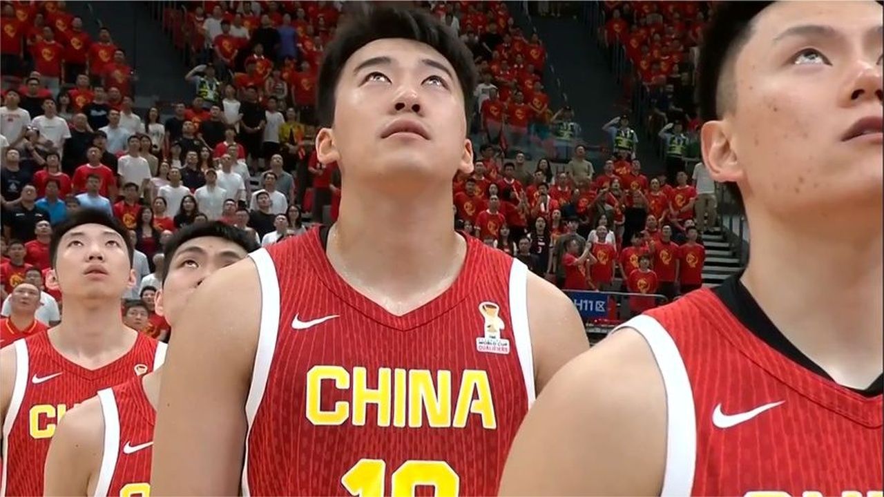 中国男篮：廖三宁18分，杨瀚森绝杀小组第一，力压归化内线
